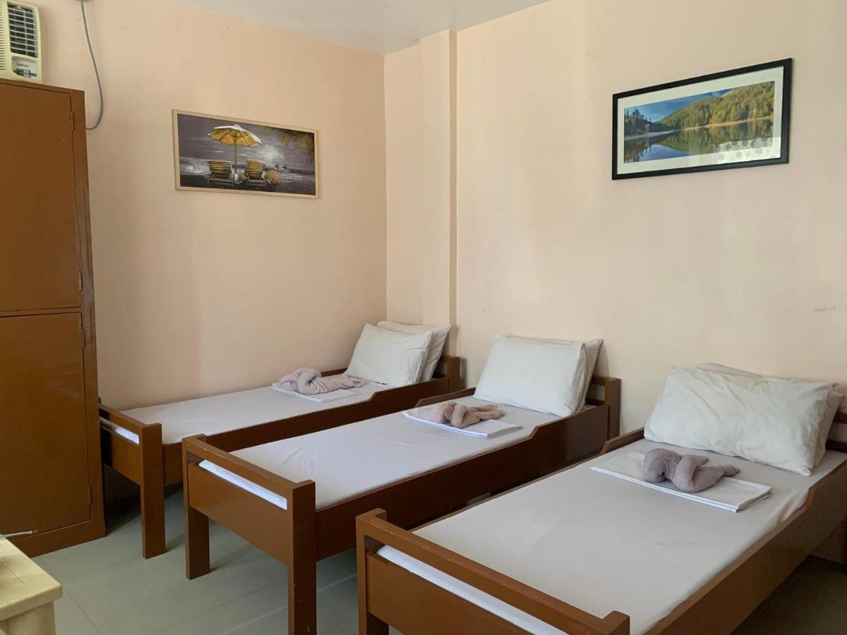 Brielles Travellers Inn Тагбиларан Сити Екстериор снимка