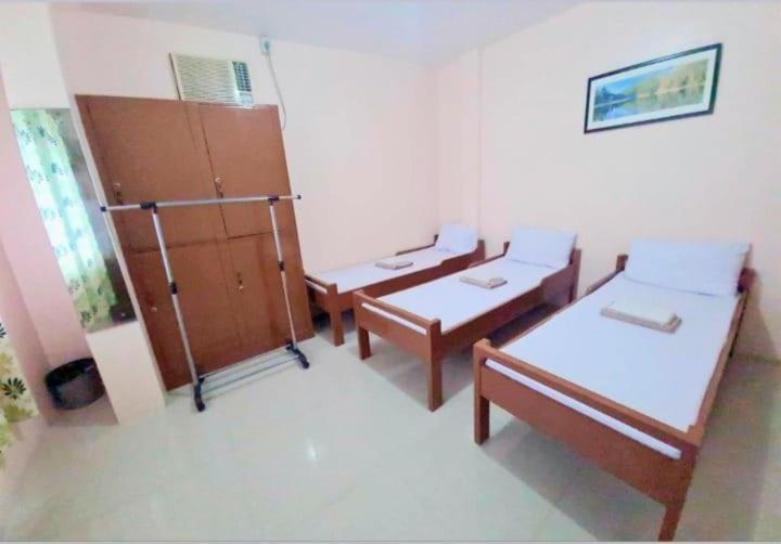 Brielles Travellers Inn Тагбиларан Сити Екстериор снимка