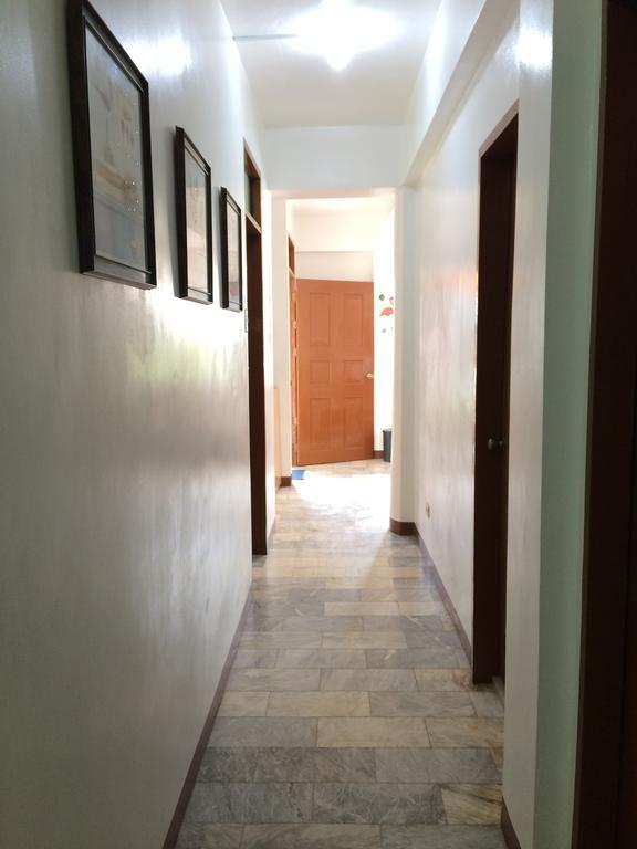 Brielles Travellers Inn Тагбиларан Сити Екстериор снимка