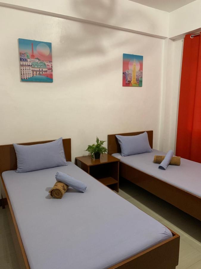 Brielles Travellers Inn Тагбиларан Сити Екстериор снимка