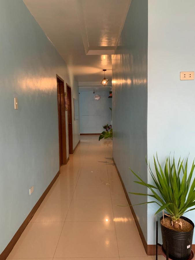 Brielles Travellers Inn Тагбиларан Сити Екстериор снимка